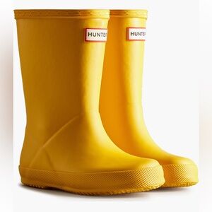 EUC Hunter Kids First Classic Yellow Boots Size 7